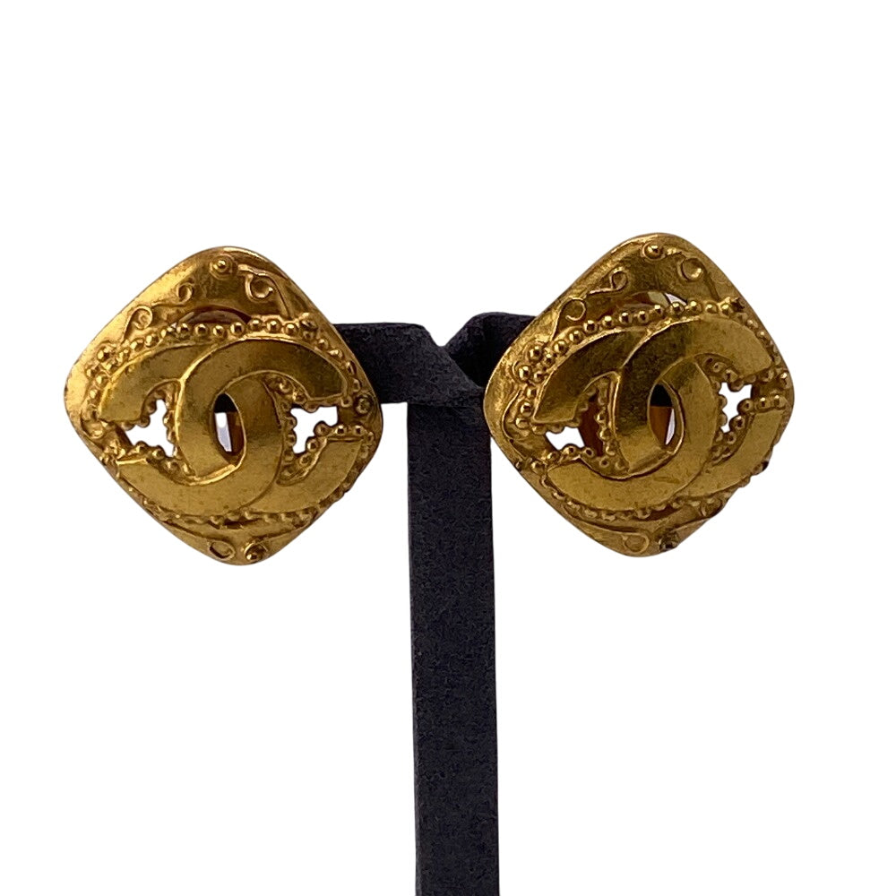 CHANEL Earring 96A Gold Plated gold Rhombus COCO Mark Women Used Authentic