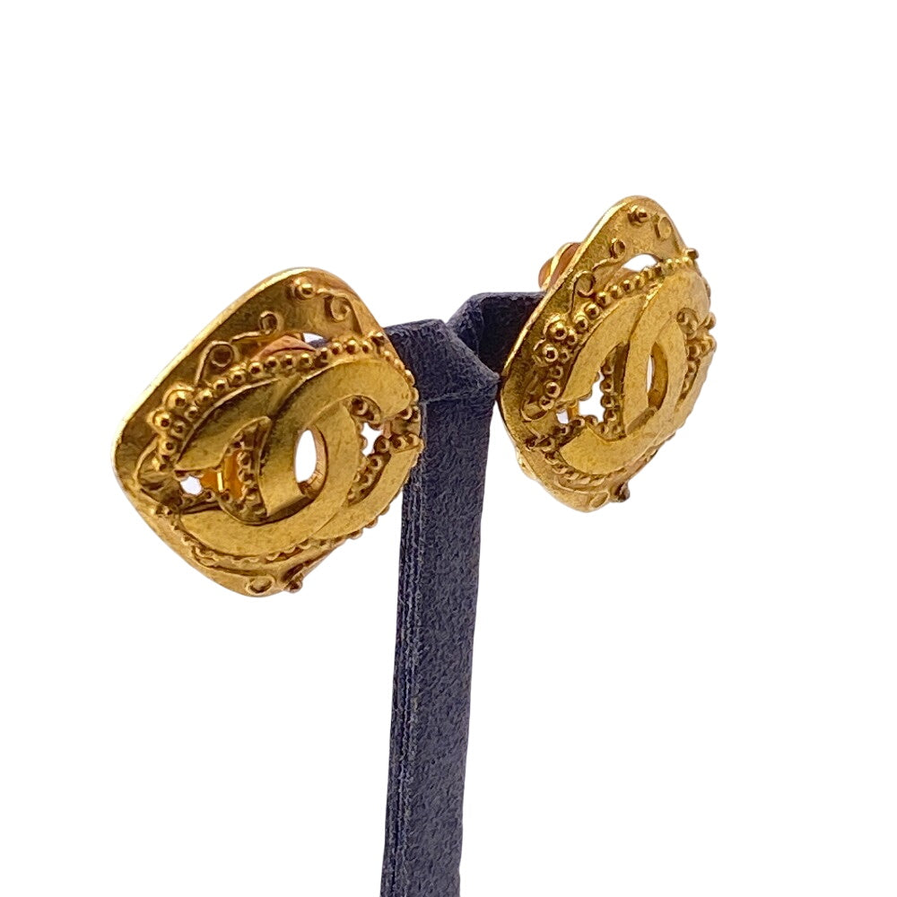 CHANEL Earring 96A Gold Plated gold Rhombus COCO Mark Women Used Authentic
