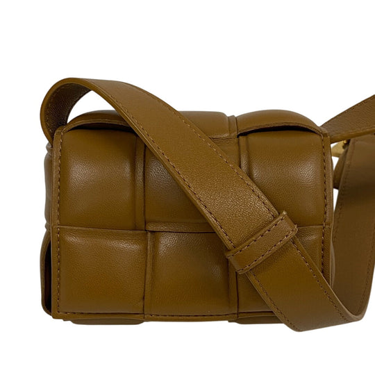 BOTTEGAVENETA Shoulder Bag 716648 leather beige cassette Candy Padded Women Used Authentic