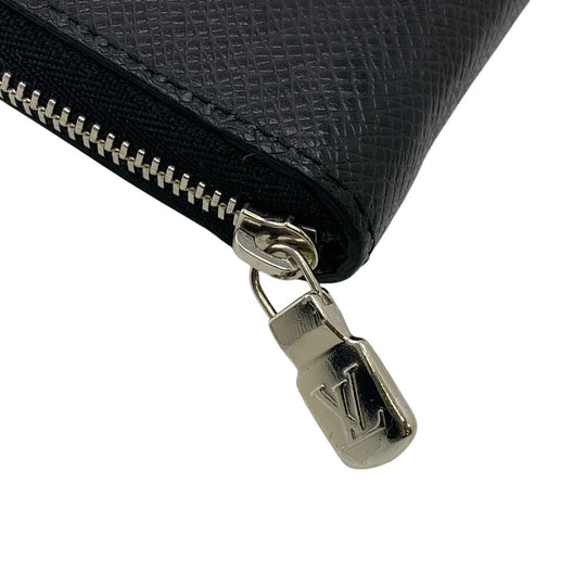 LOUIS VUITTON Coin case M30511 Noir Taiga Zip around purse mens Used Authentic