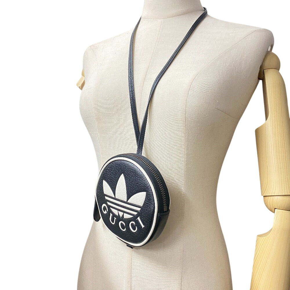 GUCCI Coin case 721903 leather black Adidas Collaboration Card Case Trefoil Leather Shoulder Pouch Women(Unisex) Used Authentic