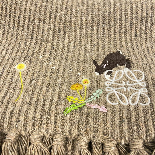 LOEWE Scarf Rayon, Wool beige Anagram Embroidery Suna Fujita collaboration fringe(Unisex) Used Authentic