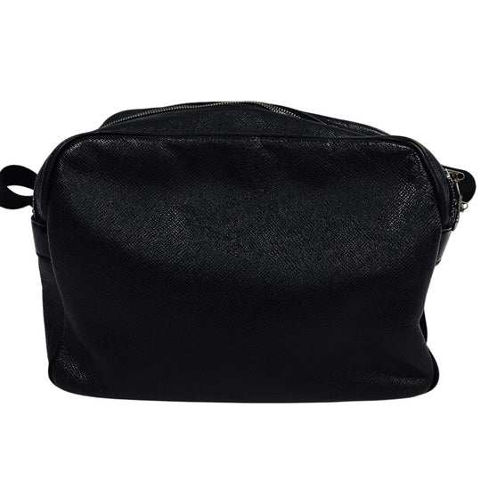 LOUIS VUITTON Shoulder Bag M30152 leather black Taiga reporter mens Used Authentic