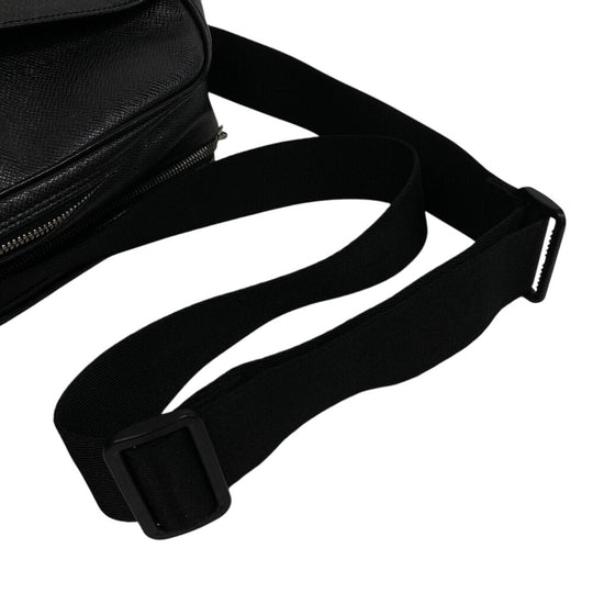 LOUIS VUITTON Shoulder Bag M30152 leather black Taiga reporter mens Used Authentic