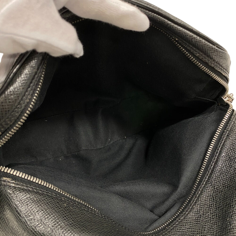 LOUIS VUITTON Shoulder Bag M30152 leather black Taiga reporter mens Used Authentic