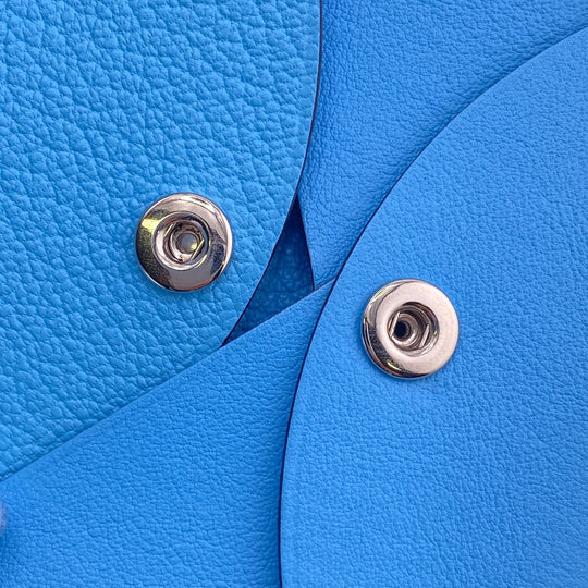 HERMES Earring Vaux Swift blue Hose Pattern Calvi duo Women(Unisex) Used Authentic