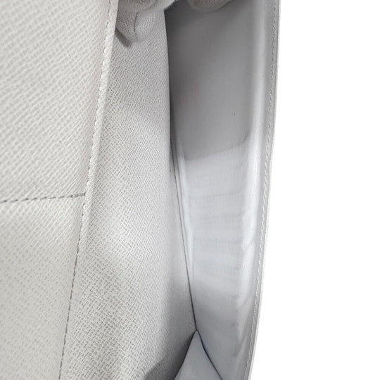 LOUIS VUITTON Long Wallet Purse M31078 leather white Taigalama Zippy Wallet Vertical Women Used Authentic