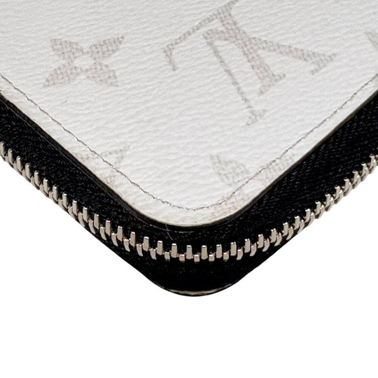 LOUIS VUITTON Long Wallet Purse M31078 leather white Taigalama Zippy Wallet Vertical Women Used Authentic