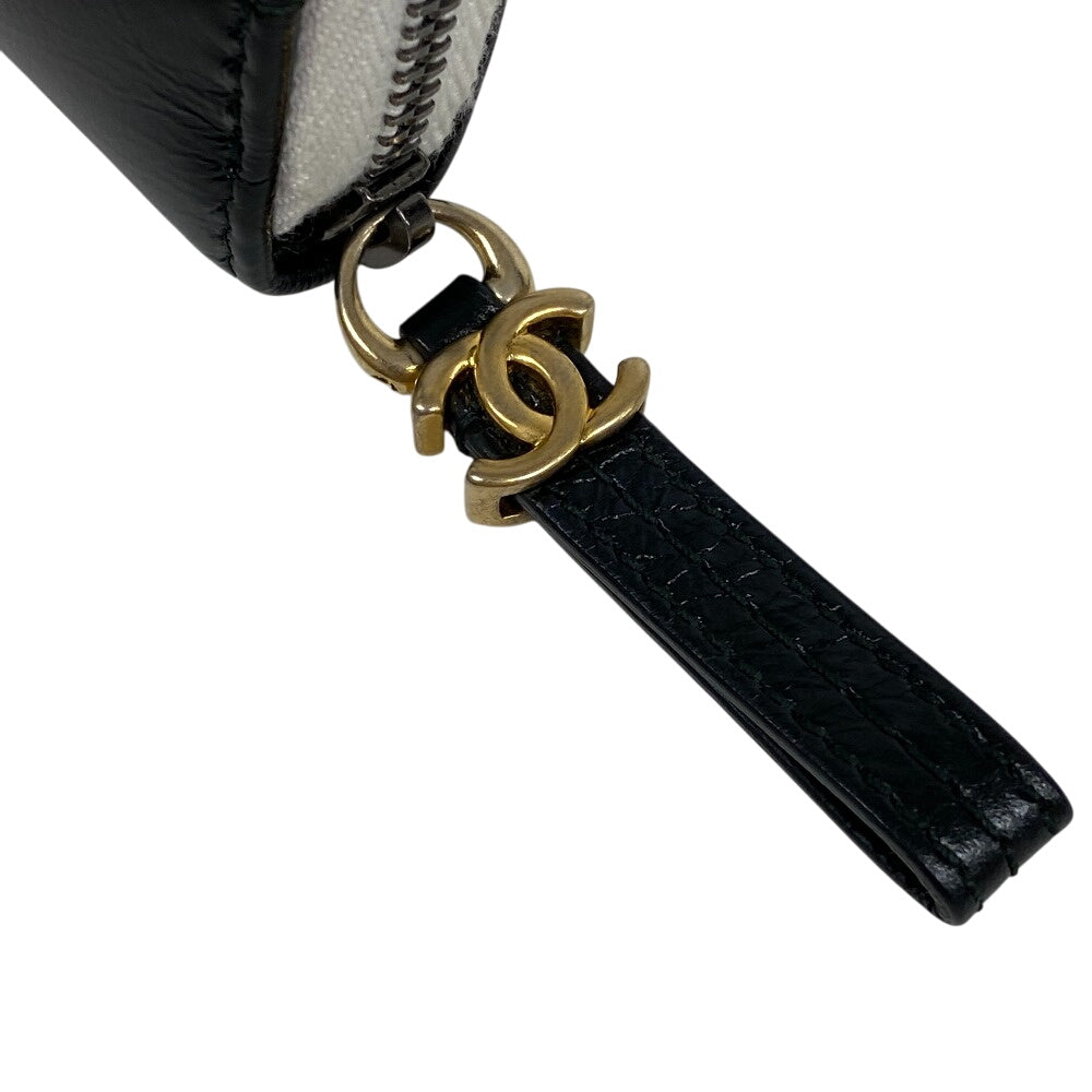 CHANEL Coin case leather white Zip Around Gabriel doe Women Used Authentic
