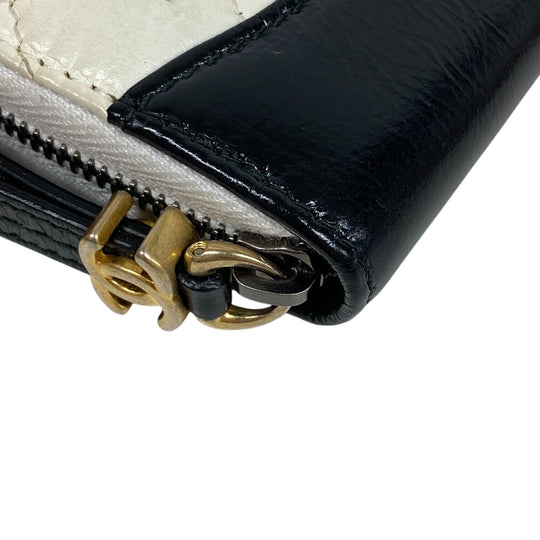CHANEL Coin case leather white Zip Around Gabriel doe Women Used Authentic