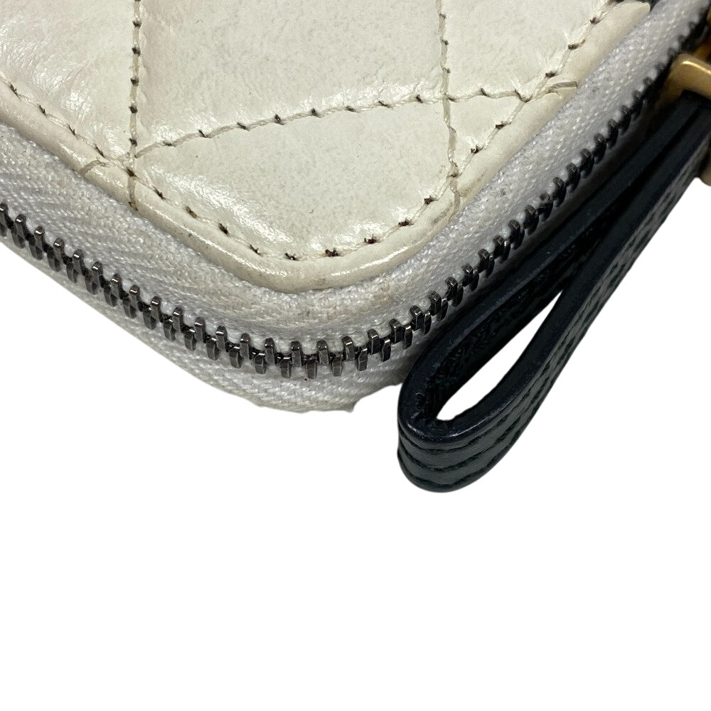 CHANEL Coin case leather white Zip Around Gabriel doe Women Used Authentic