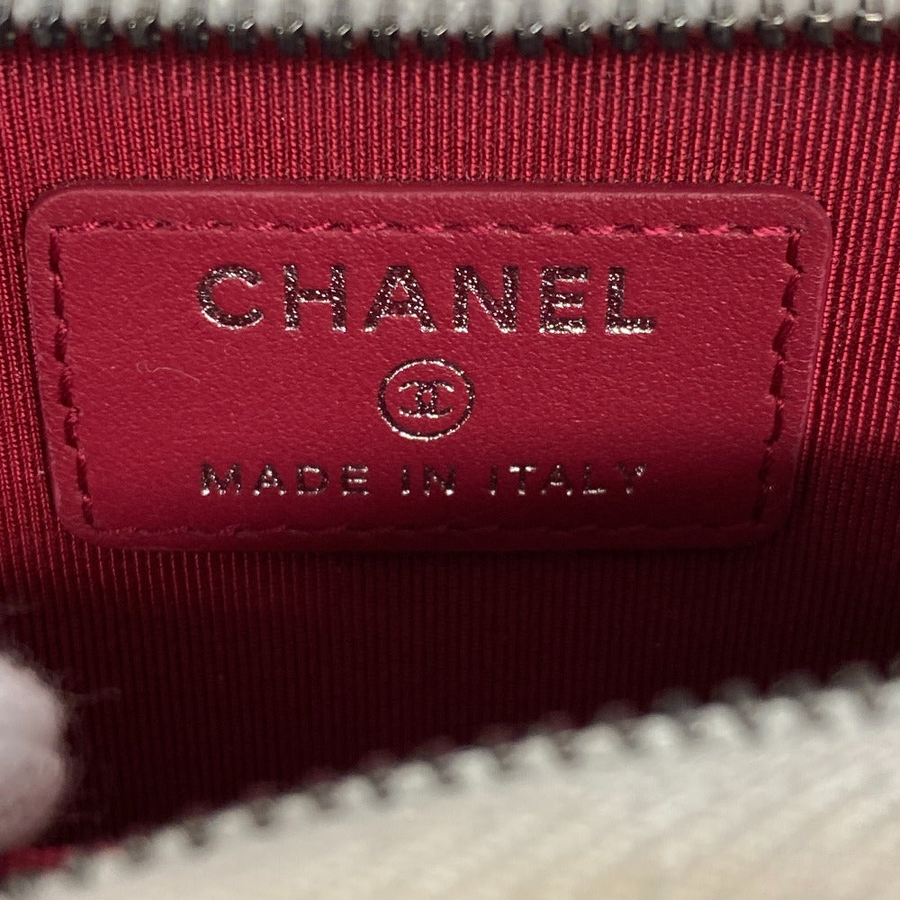 CHANEL Coin case leather white Zip Around Gabriel doe Women Used Authentic