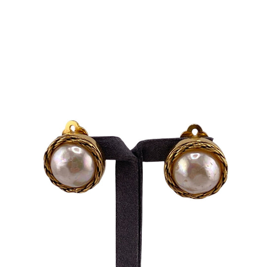 CHANEL Earring Gold Plated gold 1980 2070 Pearl Women Used Authentic