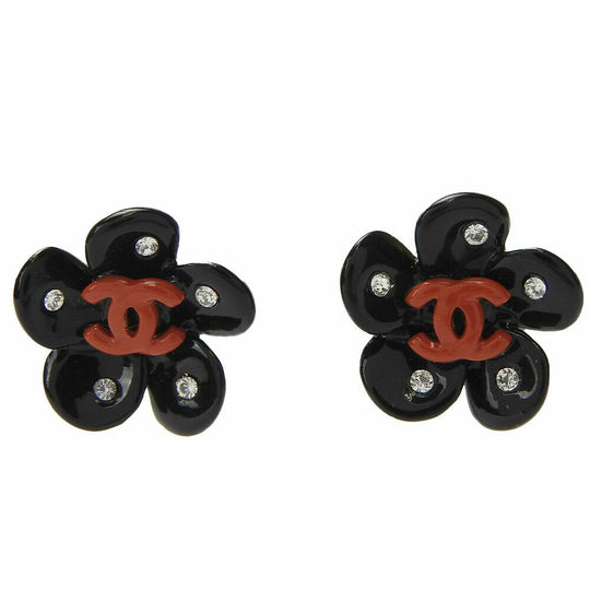 CHANEL Pierce plastic black